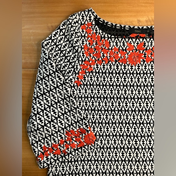 THML Black and White Aztec Floral Embroidered 3/4 Sleeve Dress Size XS - Picture 4 of 10